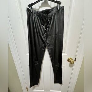 Trac Women's Black Leggings